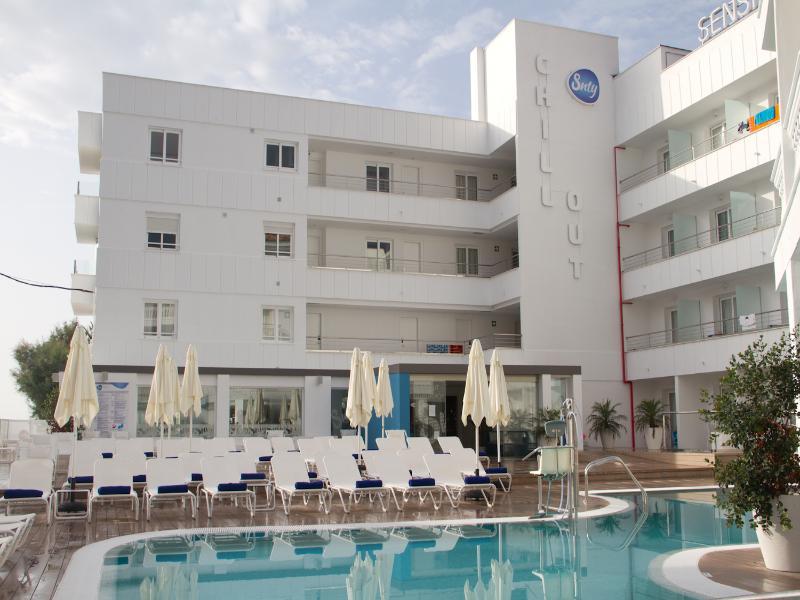 Apartamentos Triton Cala Ratjada  Exterior photo