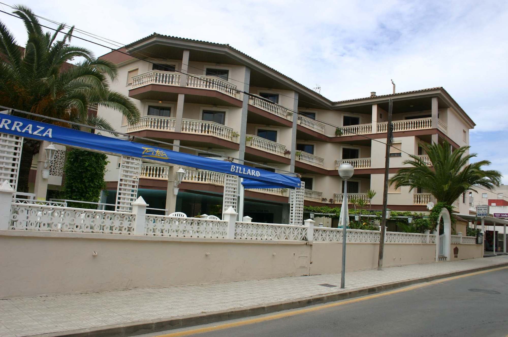 Apartamentos Triton Cala Ratjada  Exterior photo